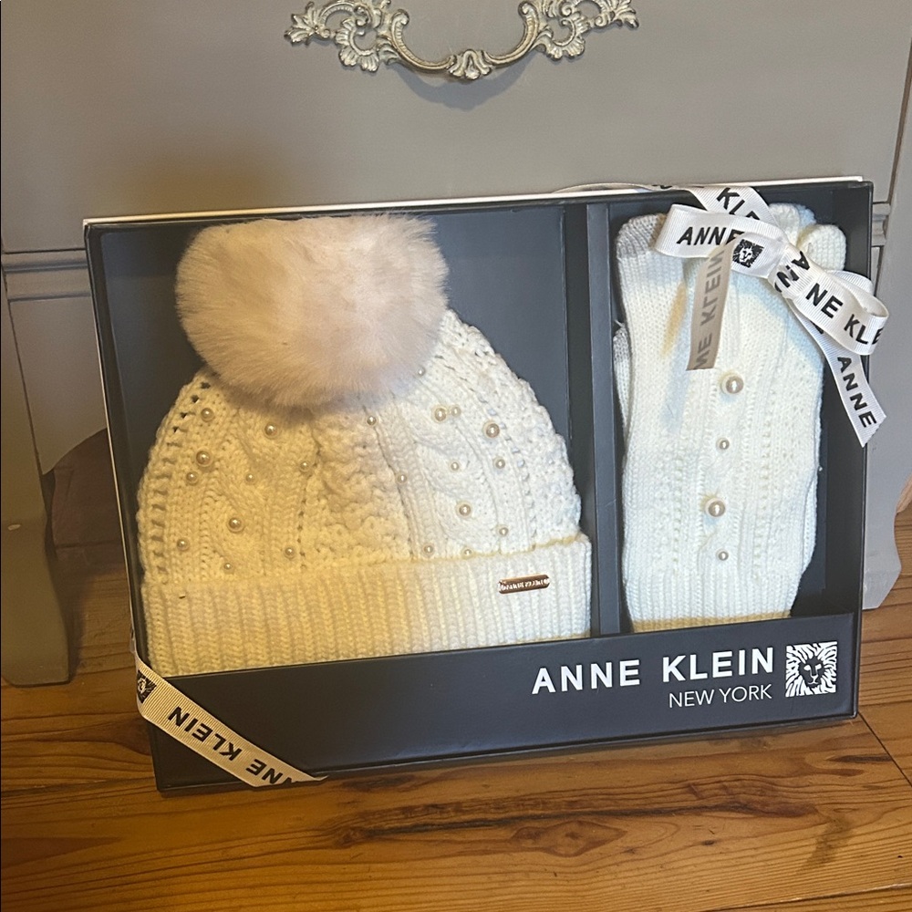 Anne Klein Cream Knit Hat and Glove Set with Pom Pom